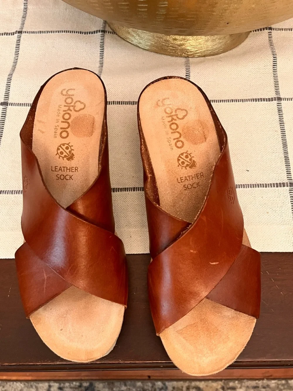 YOKONO Leather Cross-Strap Slide Sandals Size 9 EUC Cognac Color Summer Perfect